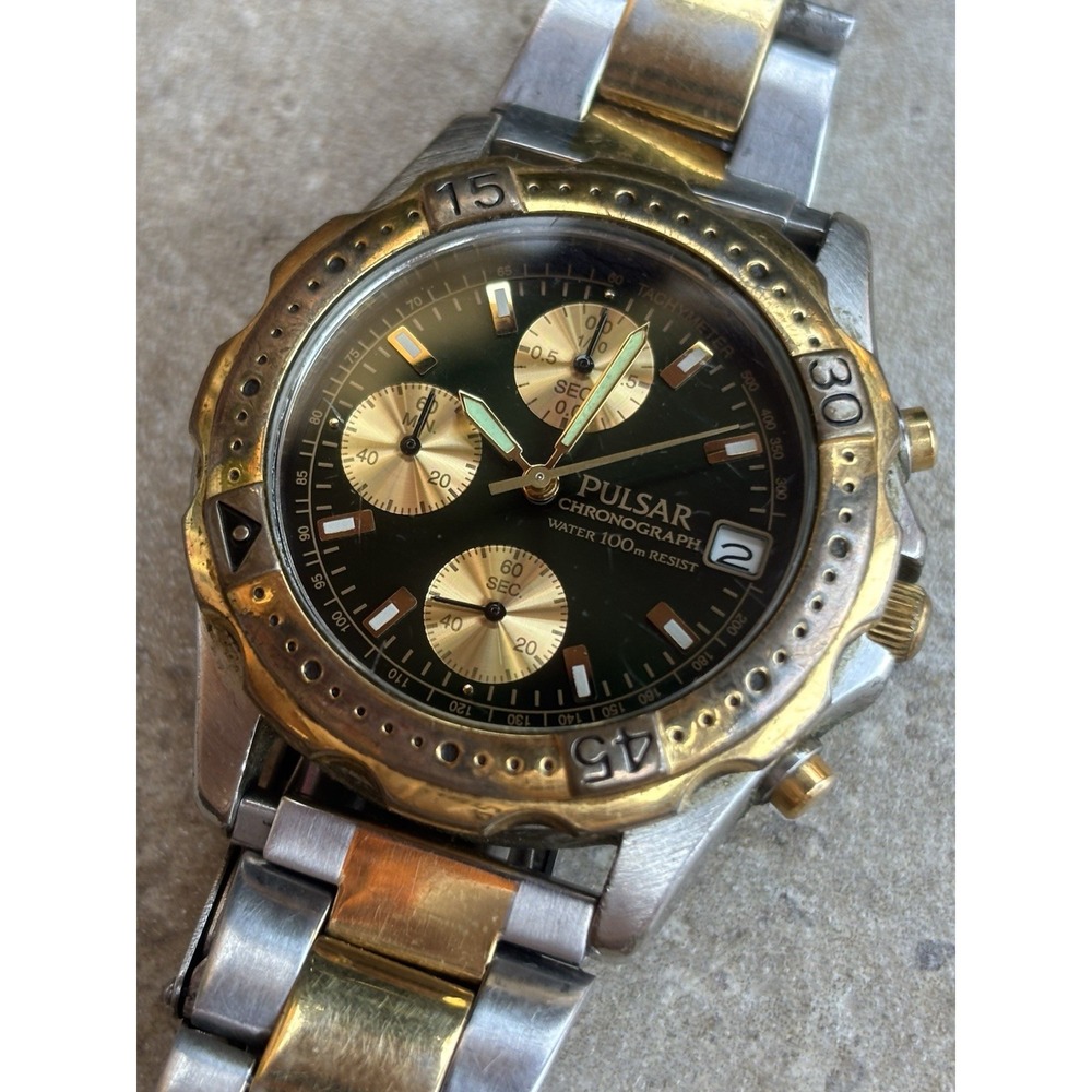 ⭐️Vtg TWO TONE CHRONOGRAPH MEN'S WATCH "PULSAR"⭐️Gold Green V657 X012⭐️